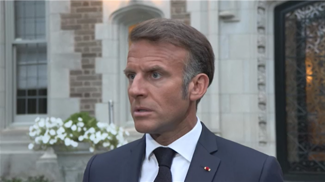 Le président français, Emmanuel Macron, affirme que l'une des garanties de sécurité qui devront accompagner tout accord de paix avec la Russie sera une armée ukrainienne robuste capable de dissuader toute nouvelle attaque. Il met cependant en doute une éventuelle volonté de Vladimir Poutine de mettre fin à la guerre.