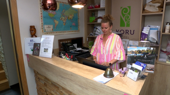 BOOKING HOTEL NGU LVL.00_18_09_20.Still001.jpg