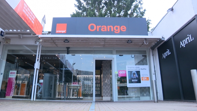 ORANGE RJ APA.04_19_59_14.Still001.jpg