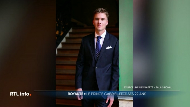 Le deuxième enfant du roi Philippe et de la reine Mathilde célèbre ce 20 août son 22e anniversaire. Le prince Gabriel occupe la deuxième place dans l’ordre de succession au trône, juste derrière sa sœur aînée, la princesse héritière Élisabeth.