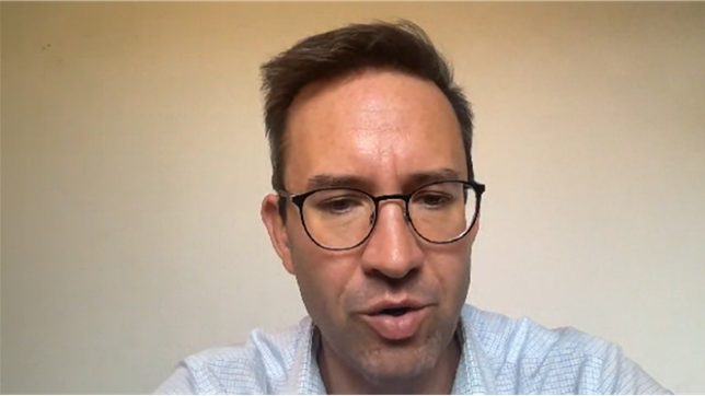 Alors que la rentrée scolaire approche à grands pas, l’heure est à la course aux fournitures scolaires pour les parents. Parmi eux, certains vont en France pour payer moins cher. Comment expliquer une telle différence ? Pierre-Alexandre Billiet, directeur général de Gondola, avance plusieurs explications.