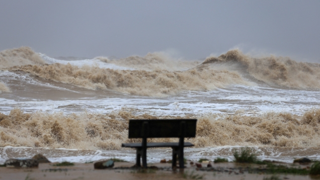 2025-08-25T072808Z_390879088_RC27EGACZJG1_RTRMADP_3_ASIA-WEATHER-VIETNAM