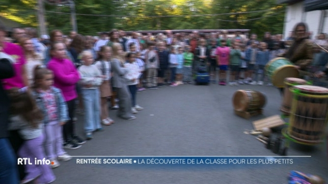 Plus de 700.000 enfants sont rentrés ce matin. Les plus jeunes découvrent l'école en première maternelle. Espérons qu'ils aiment parce qu'ils vont y passer les 15 prochaines années.