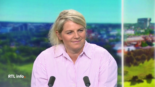 Caroline Sury, journaliste à L’Écho, invitée sur le plateau du RTL info 13h, fait le point sur la mise en garde de la Fédération du secteur bancaire concernant la nouvelle arnaque psychologique liée à l’application Itsme.