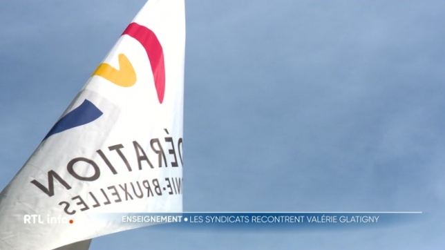 La ministre de l'Éducation, Valérie Glatigny, a rencontré les syndicats d'enseignants. Les syndicats chrétiens et socialistes quittent la réunion en colère, reprochant à la ministre un manque d'écoute.