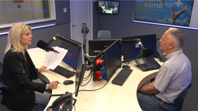 Chaque semaine, Caroline Fontenoy et son invité prennent le temps d'aborder une thématique importante dans le vidéocast Capital Santé.