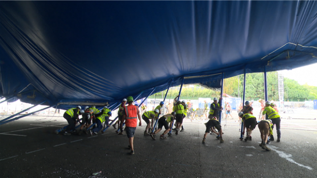 Montage du chapiteau du Cirque du Soleil à Bruxelles Expo