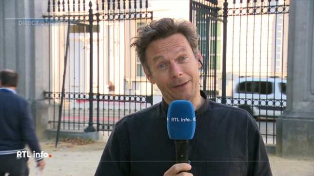 On retrouve en direct Loïc Parmentier pour faire le point sur la réunion du gouvernement  qui cherche toujours à définir sa position concernant Gaza. Les deux points clés restent la reconnaissance de l'Etat Palestinien et des sanctions contre Israël.