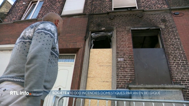 En moyenne, chaque année en Belgique, il y a 10.000 incendies domestiques provoqués par des taques, des court-circuits électriques ou encore des cigarettes mal éteintes. Hier encore, à Gilly, une maison a pris feu. Apparemment, une enfant de 5 ans jouait avec des bougies juste avant le drame.