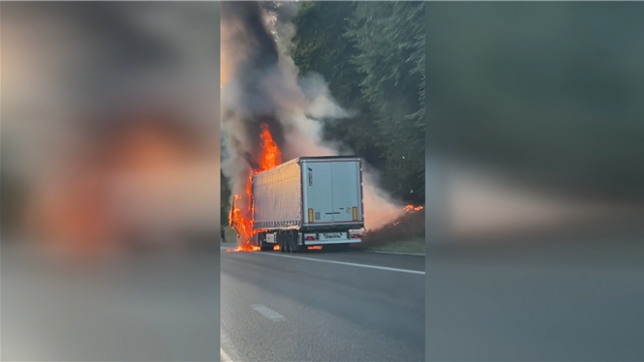 Incendie d'un camion sur l'autoroute A15