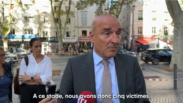 Cinq personnes ont été blessées mardi dans l'attaque au couteau en plein centre de Marseille, dont une se trouve dans un état critique.