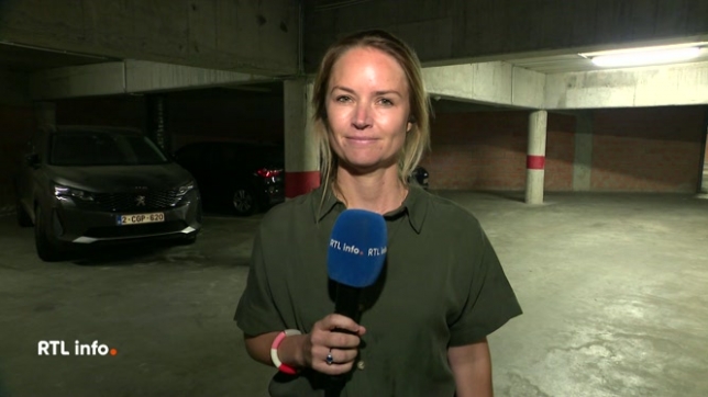 Charlotte Simonart est en direct sur RTL Info 13H pour faire le point sur un problème de monte-charge dans un parking, qui bloque l’accès au sous-sol et empêche 15 voitures d’en sortir depuis un an.
