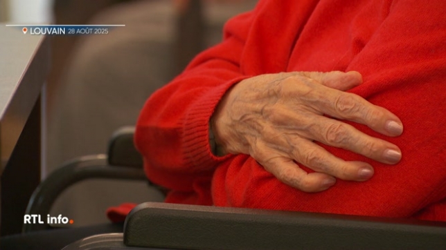 Le ministre wallon de la Santé, Yves Coppieters, a annoncé le décès d’une personne probablement lié à la bactérie STEC. Depuis la mi-août, cette dernière a causé la mort de huit personnes en Belgique.