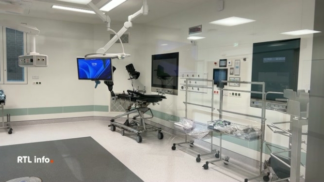 À Marche-en-Famenne, l'hôpital Vivalia vient d'inaugurer son tout nouveau bloc opératoire, composé de six salles d’opération ultra-équipées. Les premiers patients y seront accueillis dans une dizaine de jours.