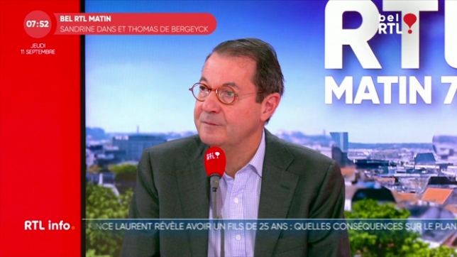L’invité de 7h50.  Ce jeudi, Martin Buxant reçoit Bruno Colmant.
L’économiste évoque en primeur son tout nouveau livre Donald Trump, le spectre d’un fascisme numérique ».