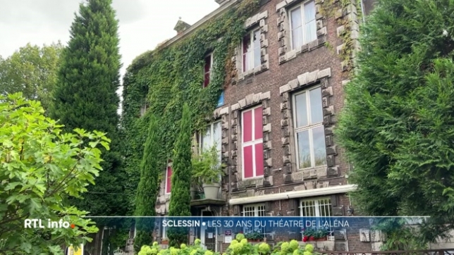 Le Théâtre de l’Aléna est installé dans le château de Sclessin (Liège). Il fête ses 30 ans cette année dans un bâtiment du 17e siècle qui a été complètement rénové. Le lieu a trouvé une seconde vie grâce à une école et à donc à ce théâtre.