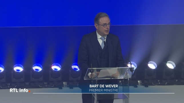 C'est ce dimanche que le MR effectuait sa rentrée politique au parc Walibi. La surprise du jour, c'était la présence du Premier ministre Bart De Wever. Il a même été ovationné par les militants et mandataires libéraux à l'issue de son discours.