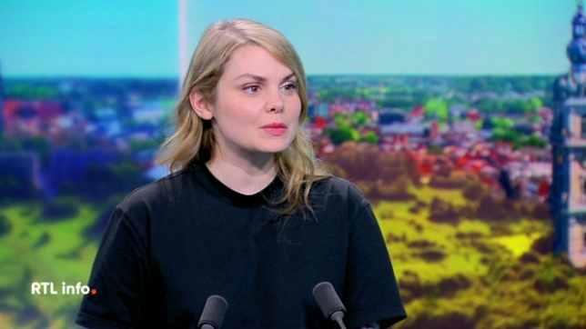 La chanteuse québécoise a déjà vendu plus d'un million d'albums tout au long de sa carrière. Elle revient avec un nouvel opus intitulé Cavale, une invitation à la fuite ?