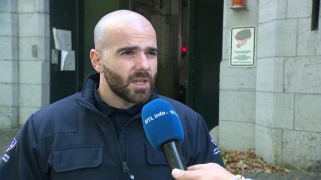 L'homme dénonce de nombre trop élevé de jeunes agents pénitentiaires à la prison de Haren, ainsi que le manque de formation et d'encadrement. Des manquements qui, selon lui, ouvrent la porte aux dérives qui se sont produites à Haren.