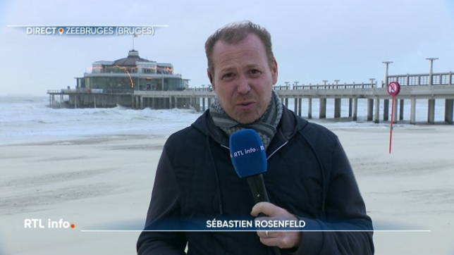 Les mauvaises conditions météo ont empêché le départ du chasseur de mines du port de Zeebruges. Le bâtiment va participer à une mission de lutte contre les mines sous l'égide de l'OTAN. Objectif: assurer la sécurité maritime collective et protéger les infrastructures sous-marines vitales en Europe.