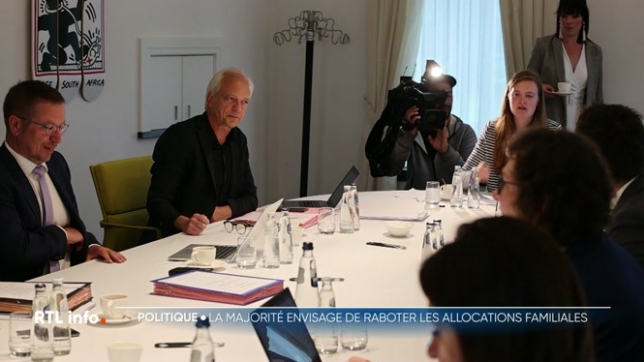 Couper dans les allocations familiales pour faire des économies, c’est la dernière idée poussée par le MR en Wallonie. La piste envisagée est de réduire les allocations, voire les supprimerà partir du 4e enfant. MR et Engagés envisagent aussi de ne pas indexer les allocations en 2025 et 2026.