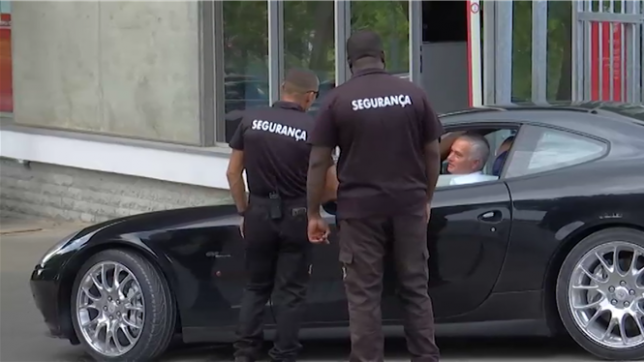 José Mourinho est arrivé au centre d'entrainement du Benfica pour discuter de son futur contrat d'entraîneur ce jeudi.