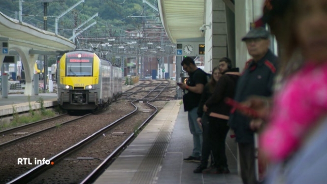 Chaque jour, la SNCB demande aux conducteurs de trains de sauter certains arrêts pour rattraper le retard accumulé. La SNCB explique n'avoir pas d'autre choix.