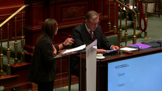 Chambre de wever maouane.00_00_42_01.Still001.jpg