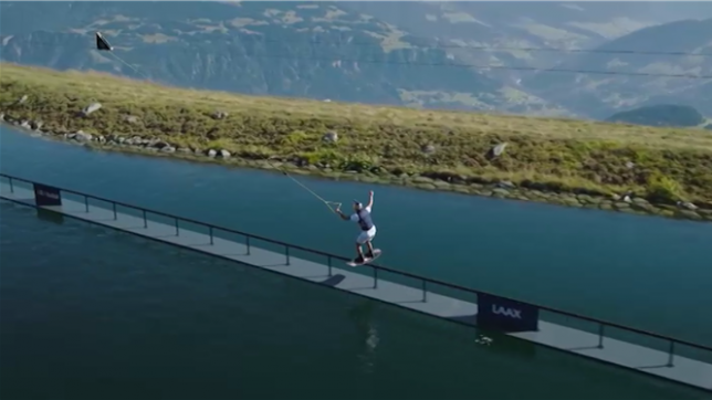 Le Suisse Jamie Huser a franchi un rail de 140 mètres en wakeboard, établissant un record du monde sur le lac Falerin. À 21 ans, il a surpassé l’ancienne marque et confirmé son statut de prodige de la discipline.