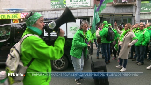 Ce matin, c'était des allocations de chômage qu'il était question dans les rues de Namur. Plus de 8.000 personnes y ont participé à une marche pour l'emploi. Objectif : dénoncer la réforme du chômage et demander au gouvernement wallon de favoriser la création d'emplois de qualité.