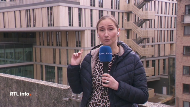 Le roi Albert et la reine Paola ont participé à l'inauguration du centre Albert II, un nouveau centre d'excellence contre le cancer, qui est une extension des cliniques Saint-Luc. Le point en direct avec Amélie Schildt.