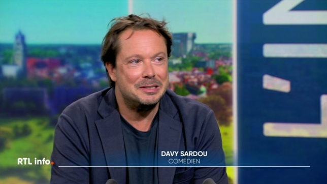 On retrouve en plateau l'acteur français Davy Sardou, qui évoque la pièce de théâtre L'ami du président.