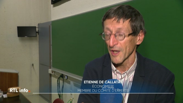 La Fédération Wallonie-Bruxelles traîne une dette de près de 14 milliards d'euros. Des experts ont remis un rapport au gouvernement, dans lequel ils conseillent d'accélérer le rythme des économies, principalement dans l'enseignement.