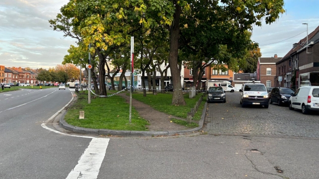 La desserte droite de la place Georges Ista a été interdite durant trois heures.