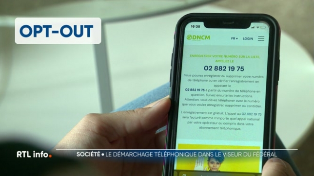 Le démarchage par téléphone, ce sont tous ces appels indésirables, souvent passés de l'étranger, qui ont pour but de vous vendre quelque chose. Pour mieux protéger les consommateurs, le gouvernement songe à revoir et à corriger le dispositif qui permet de les bloquer.