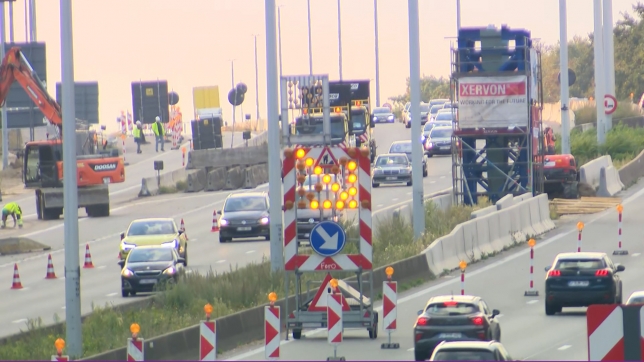 LIVE E40.18_40_55_01.Still001.jpg