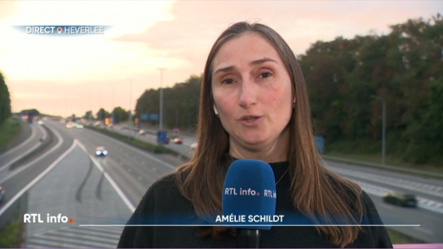 Ce week-end, l'E40 entre Bruxelles et Liège est fermée à hauteur d'Heverlee, pour permettre l'installation d'une passerelle pour les cyclistes. Les précisions en direct avec Amélie Schildt.