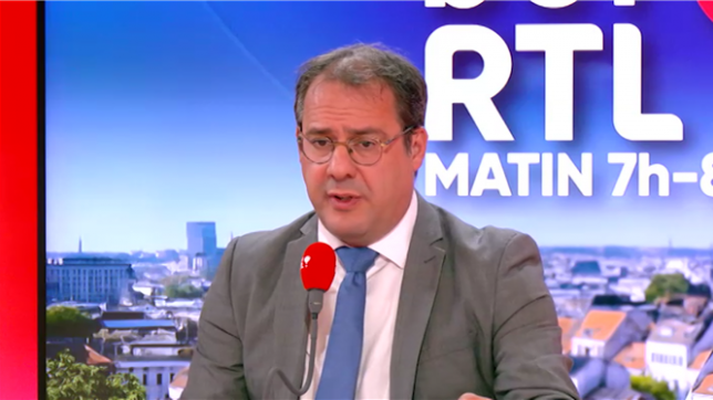 David Clarinval a expliqué une des nouveautés du gouvernement De Wever: la clause d'essai.