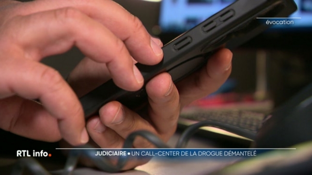 Fin de semaine dernière, une dizaine de personnes ont été arrêtées dans le cadre d'un système de vente de cocaïne via un call-center. Une ligne téléphonique ouverte 24h sur 24 et qui s'occupait également de la livraison de la drogue. Un phénomène qui se développe.