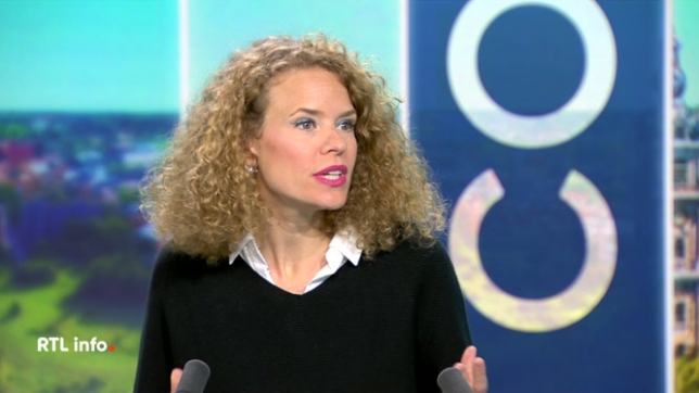 Invitée en plateau, Julie Frère, porte-parole de Testachats, évoque la tarification dynamique, un procédé employé notamment par Ticketmaster pour les places de concert. Testachats lance d'ailleurs une pétition pour interdire la tarification dynamique pour les évènements sportifs et culturels ?