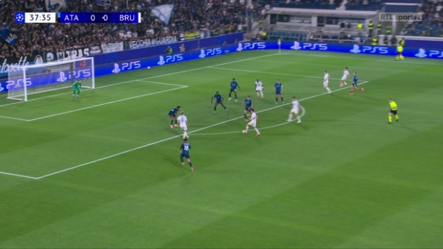 Ligue des Champions: le joli but de Tzolis contre l'Atalanta