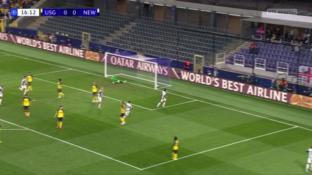 Ligue des Champions: le drôle de but de Newcastle contre l'Union