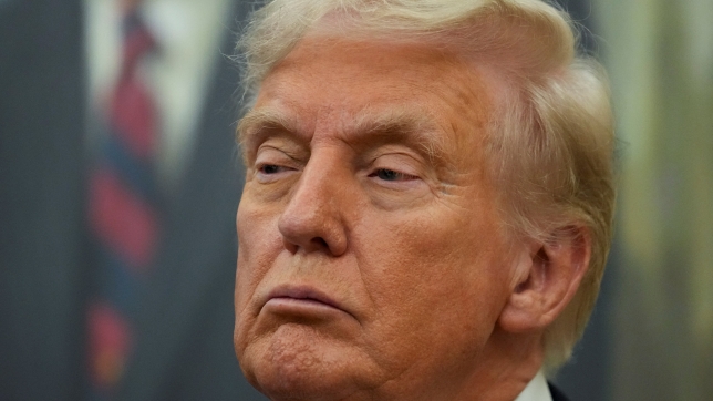 2025-09-30T172904Z_713272637_RC2G2HA4JZR3_RTRMADP_3_USA-TRUMP