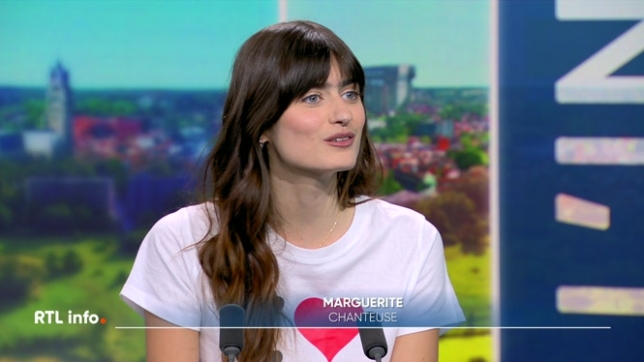 Invitée du RTLinfo 13h., la chanteuse Marguerite, découverte grâce à la Star Academy, présente son premier album. Il est intitulé Grandir avec notamment les chansons La fée, Les filles, les meufs.
