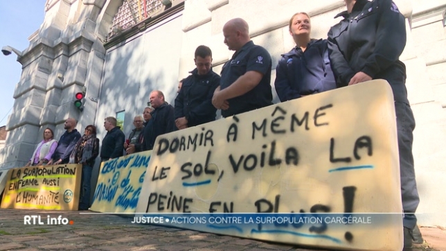 Le personnel pénitentiaire et les directeurs de prisons belges ont mené aujourd'hui une action pour dénoncer la surpopulation carcérale. Il y a en effet 13.000 détenus pour 11.000 places; la situation est intenable pour les détenus et le personnel.
