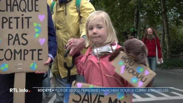 Derrière les slogans et les banderoles des marcheurs venus défiler en faveur duclimat, il y a des visages, des histoires et des convictions. Mais qui sont ces marcheurs pour le climat ? Que réclament-ils concrètement ?