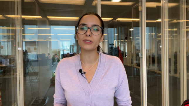 Eli a reçu une amende communale de 58 euros. Aujourd'hui il reçoit une sommation d’huissier de 130 €, avec des frais de recouvrement. Le problème c’est qu’il n’a jamais reçu les courriers initiaux (notification et rappel), car ils sont envoyés par courrier simple et non recommandé.