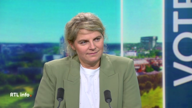 Caroline Sury est invitée sur le plateau du RTL Info 13h pour expliquer pourquoi certains salariés doivent parfois payer un complément d'impôt et surtout, comment l’éviter.