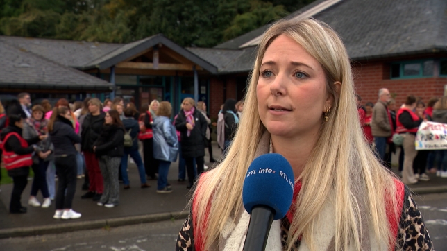 Les professeurs des 16 établissements communaux de Flémalle ont observé un arrêt de travail ce jeudi matin.