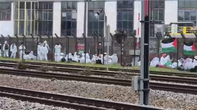 400 activistes se sont introduits sur le site de l'usine Industeel à Charleroi et dénoncent une complicité avec Israël